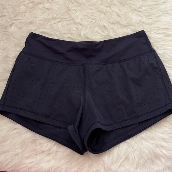 lululemon athletica Pants - LULULEMON MESH LOW RISE NAVY 2.5” SHORTS
